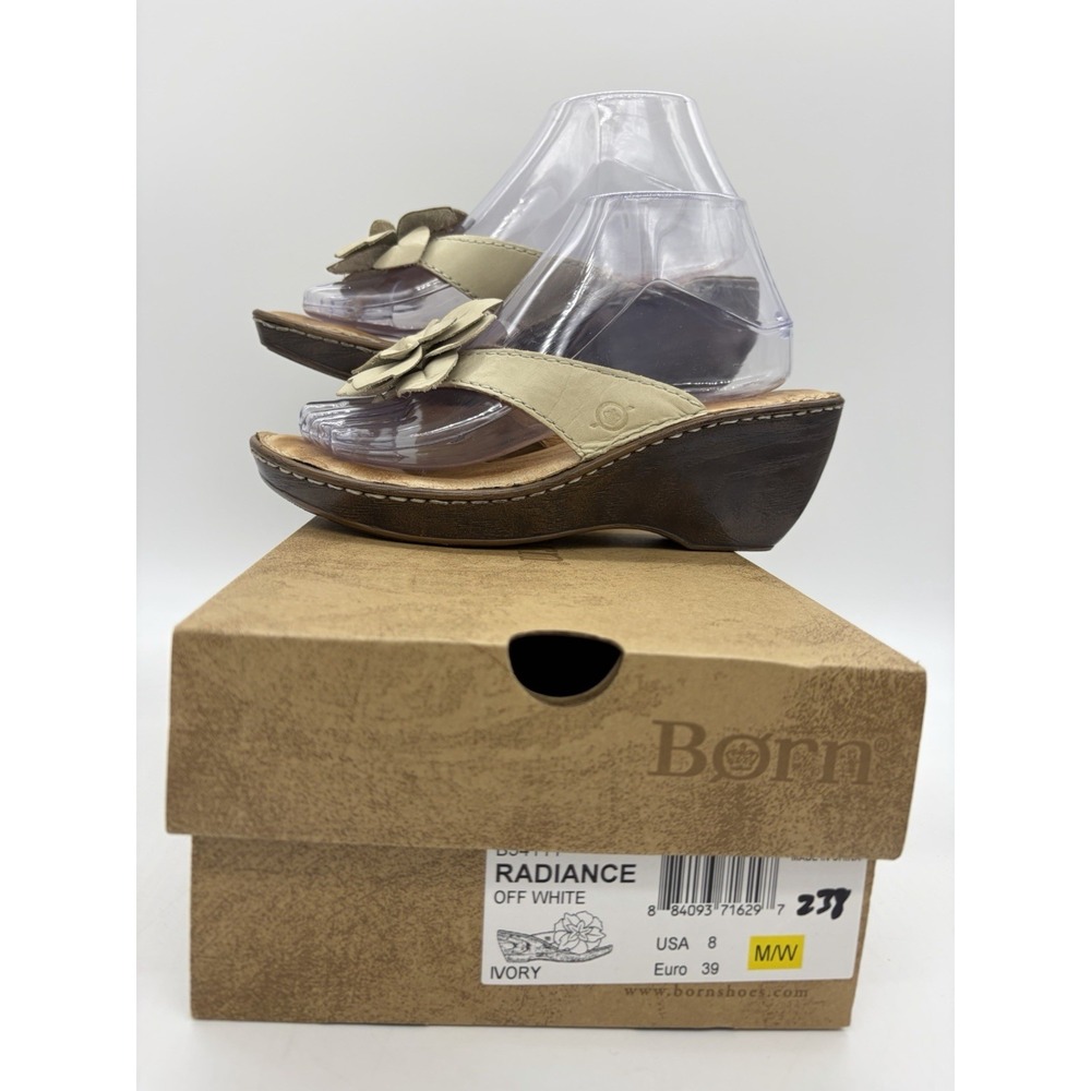 BOC Born Womens 8 Sandals Radiance Wedge Ivory Leather Flower Thong B54111 Børn